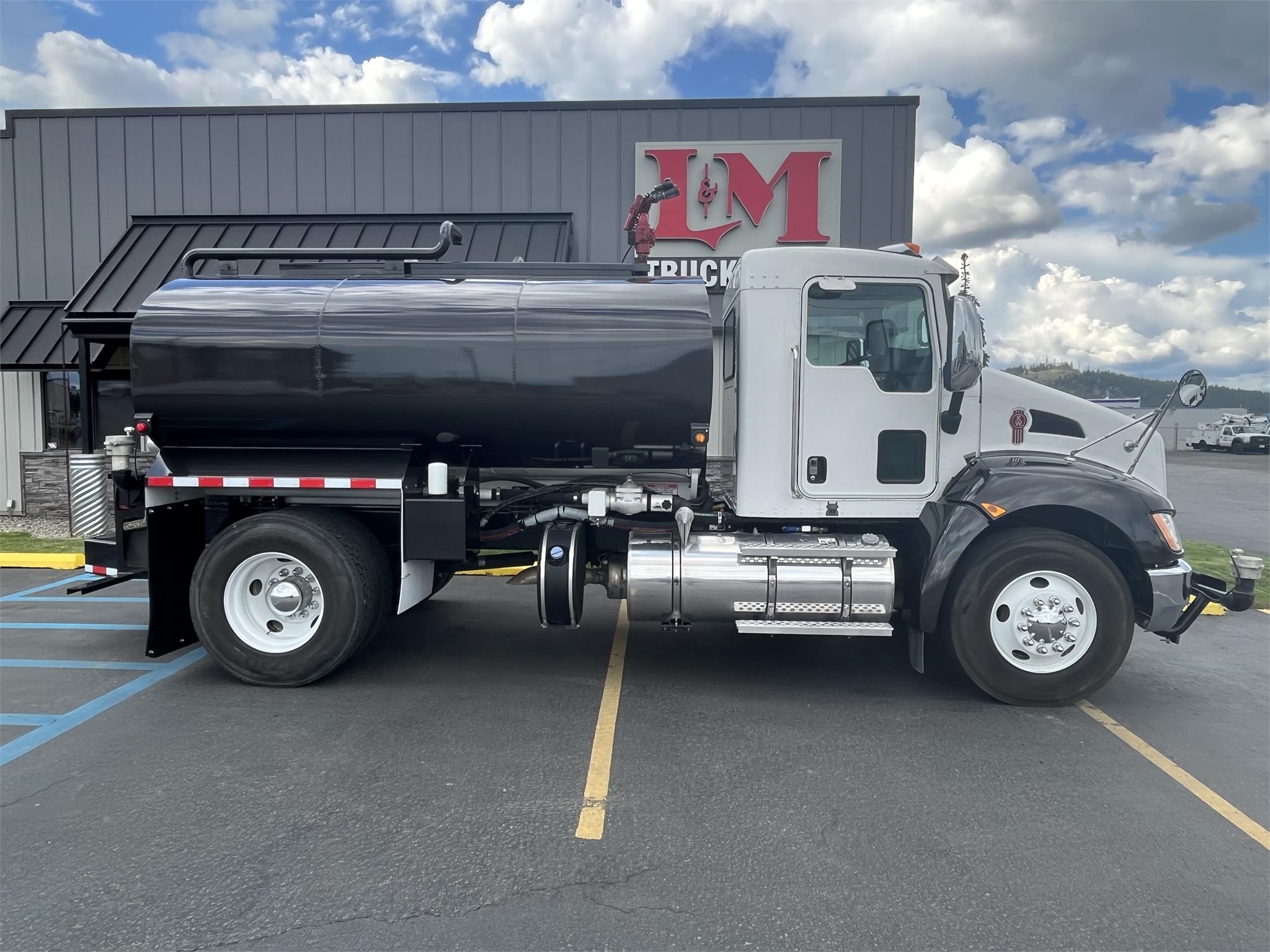 2019 KENWORTH T370 - image 3 of 6