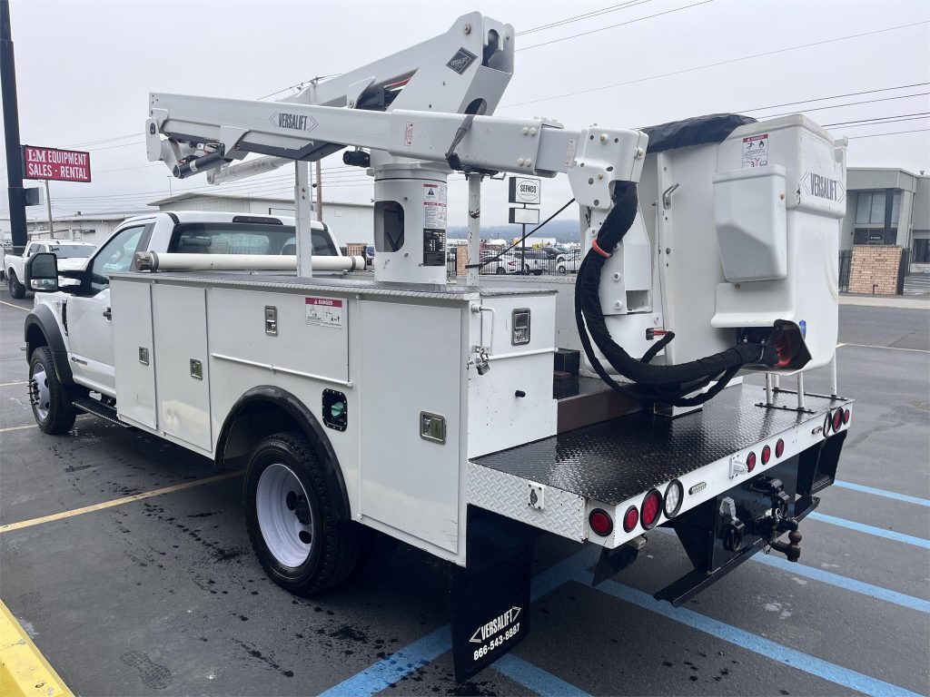 2019 VERSALIFT SST40EIH-01 - L&M Truck Sales - Specialized Work Trucks ...