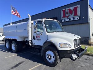 2005 FREIGHTLINER BUSINESS CLASS M2 106 9016523766