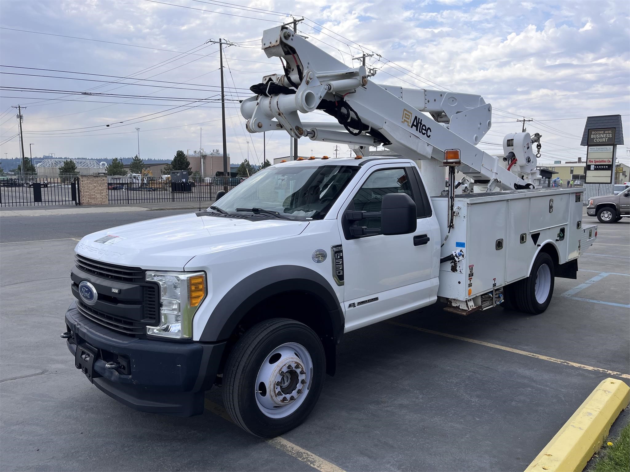 2018 ALTEC AT48M - image 3 of 6