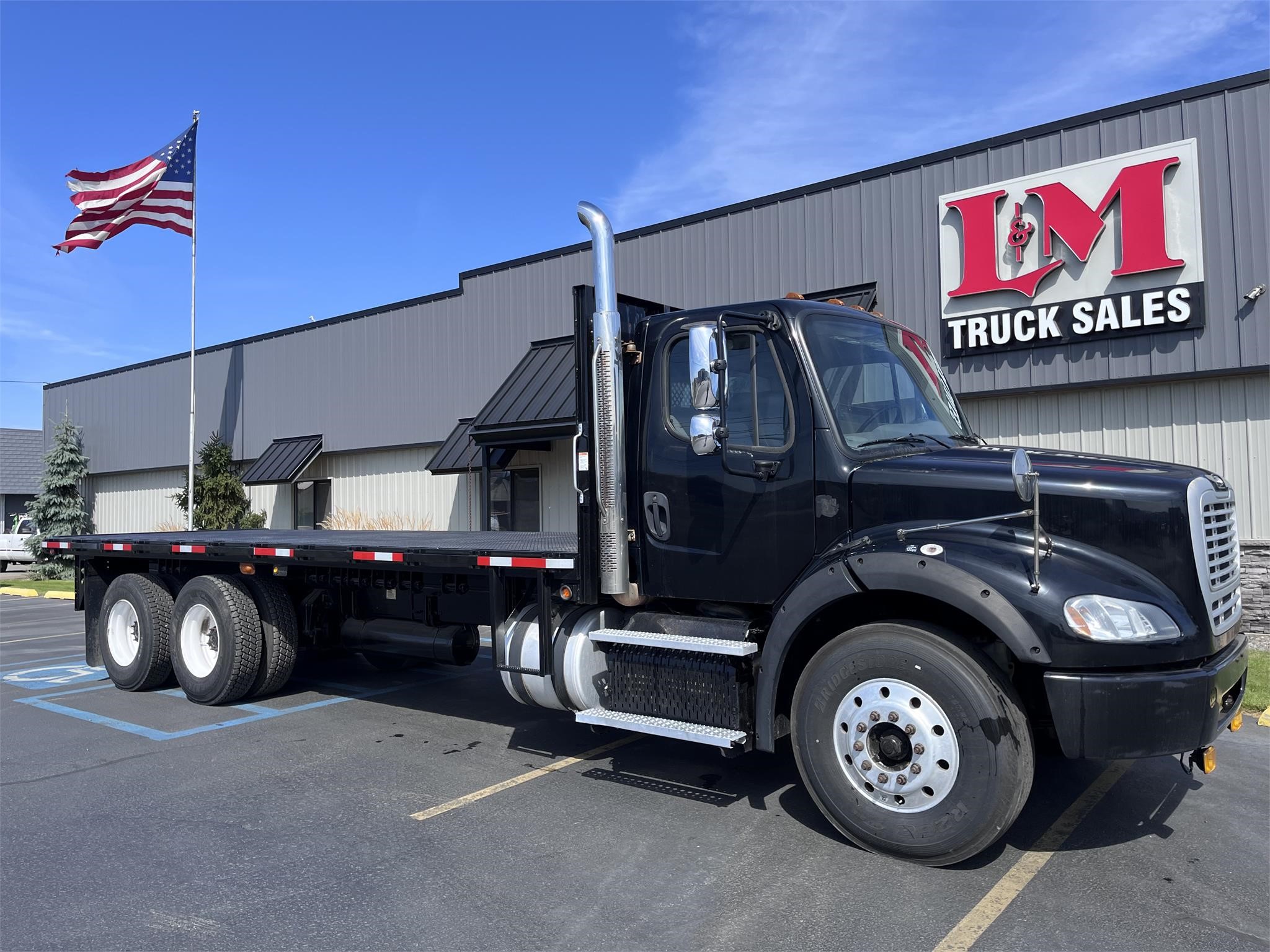 2014 FREIGHTLINER BUSINESS CLASS M2 112 - image 1 of 6