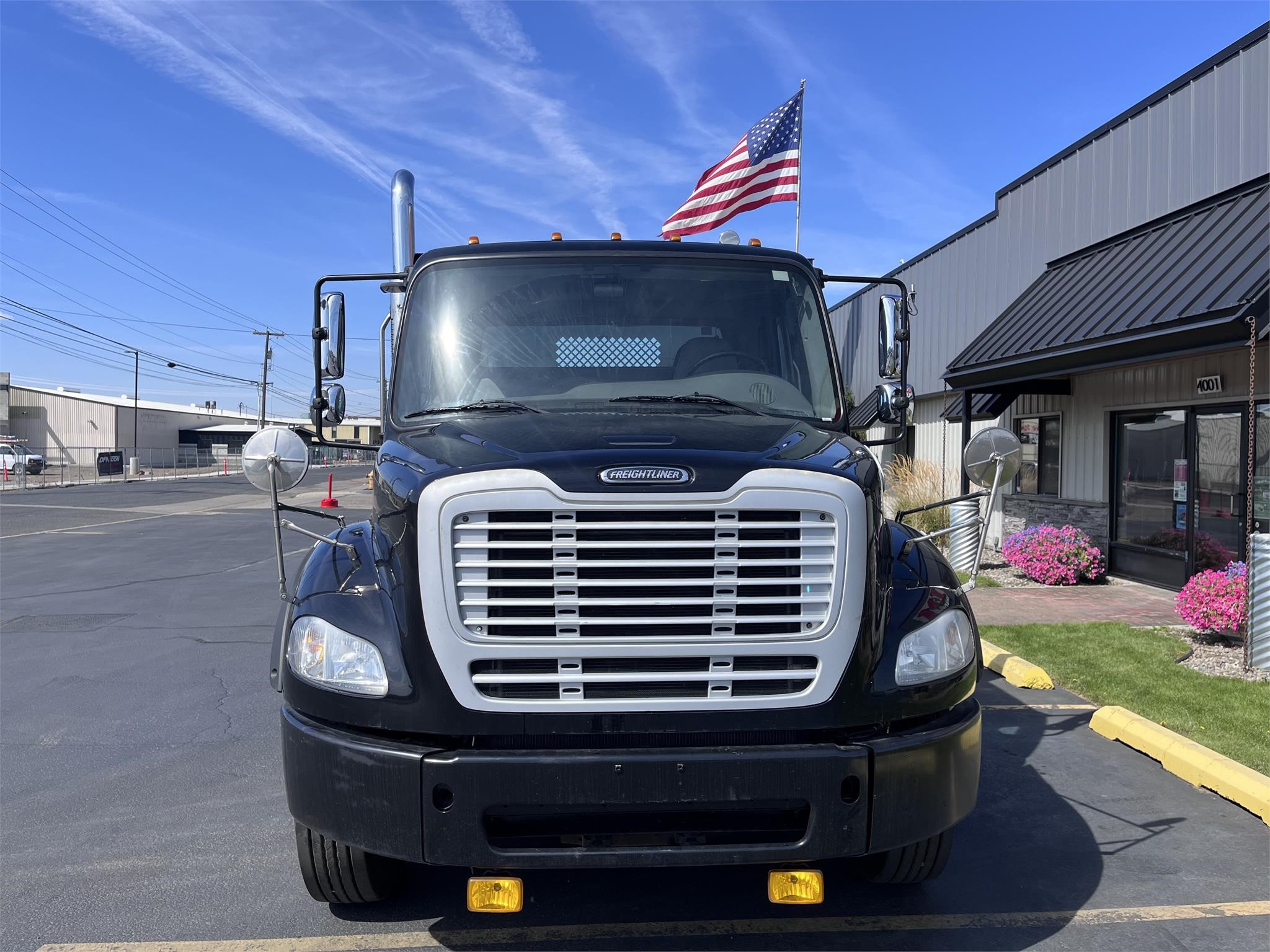 2014 FREIGHTLINER BUSINESS CLASS M2 112 - image 3 of 6