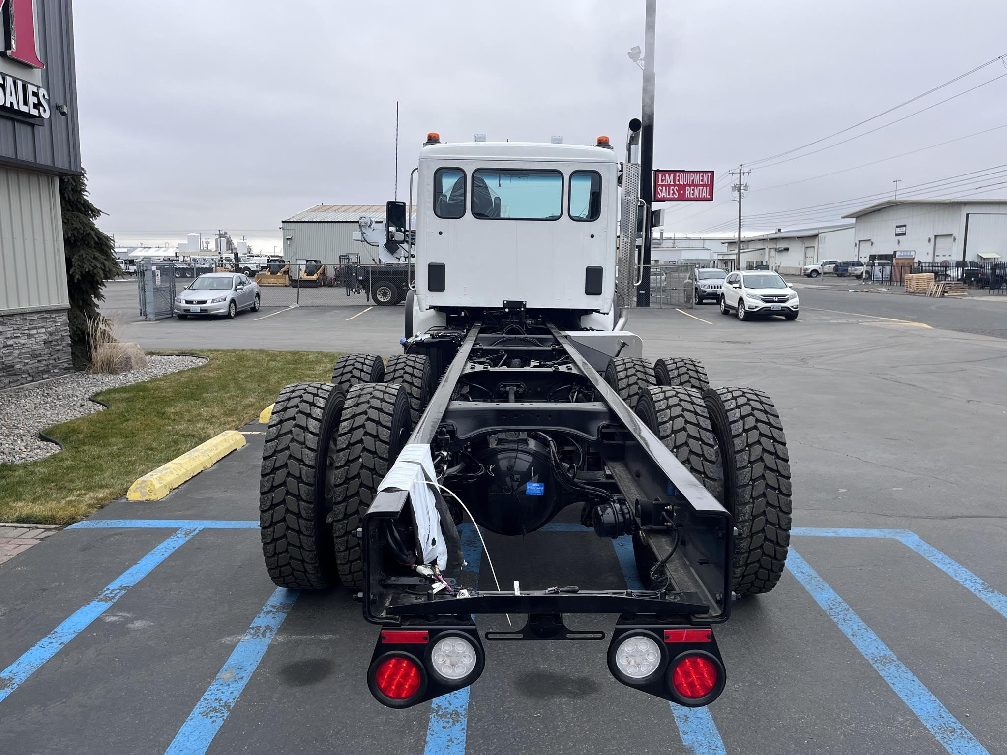 2025 PETERBILT 548 - image 6 of 6